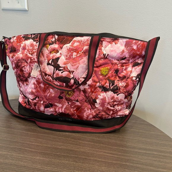 Victoria’s Secret Pink Floral Roses Quilted Weekender Bag Tote - Picture 2 of 8